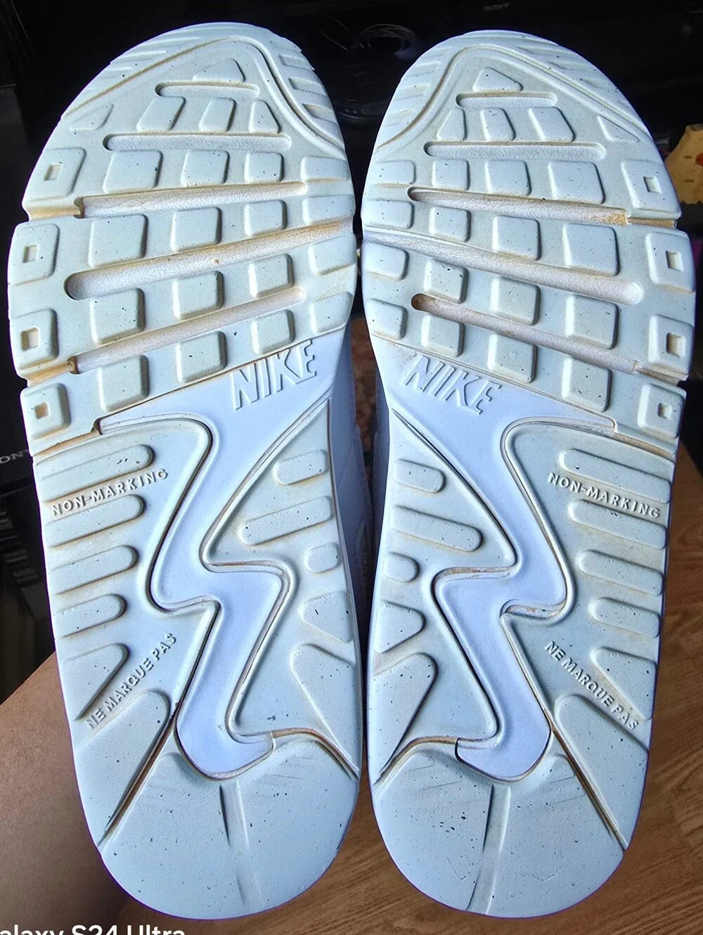 Sz 2.5Y Little Kids NIKE AIR MAX 90 LTR 'Triple White' Running Shoes